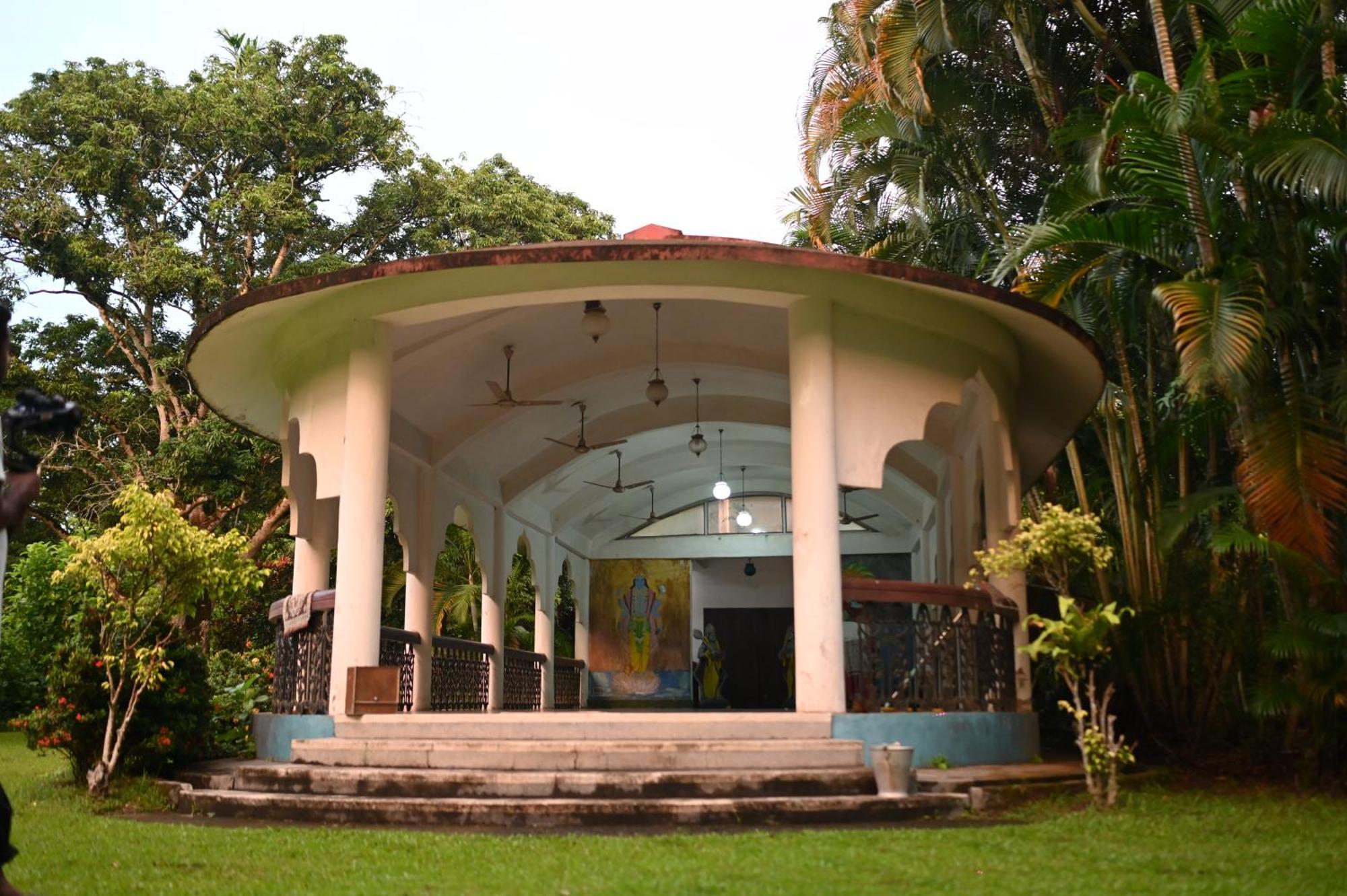 Thengal Manor Hotel Jorhāt Kültér fotó