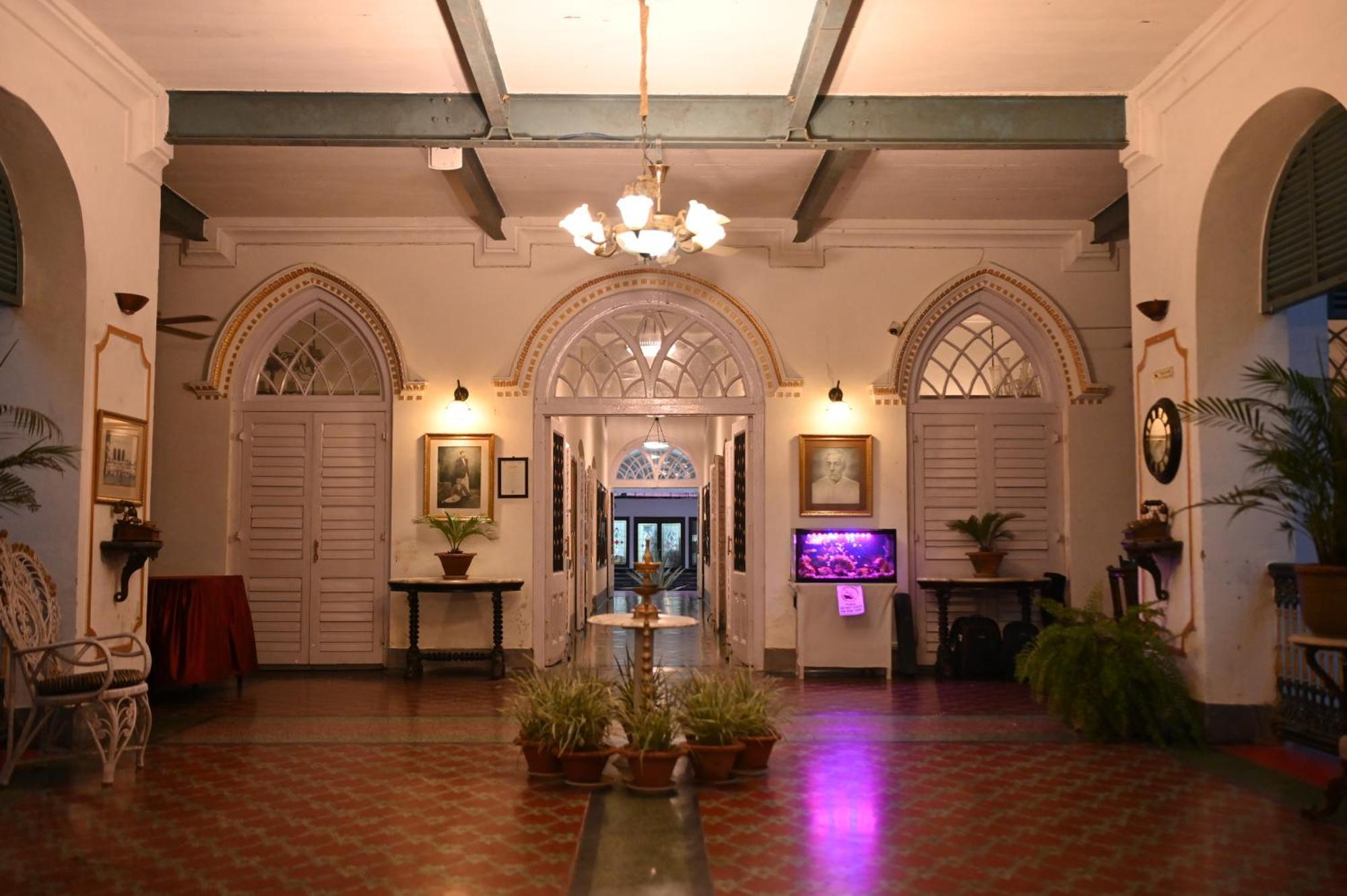 Thengal Manor Hotel Jorhāt Kültér fotó