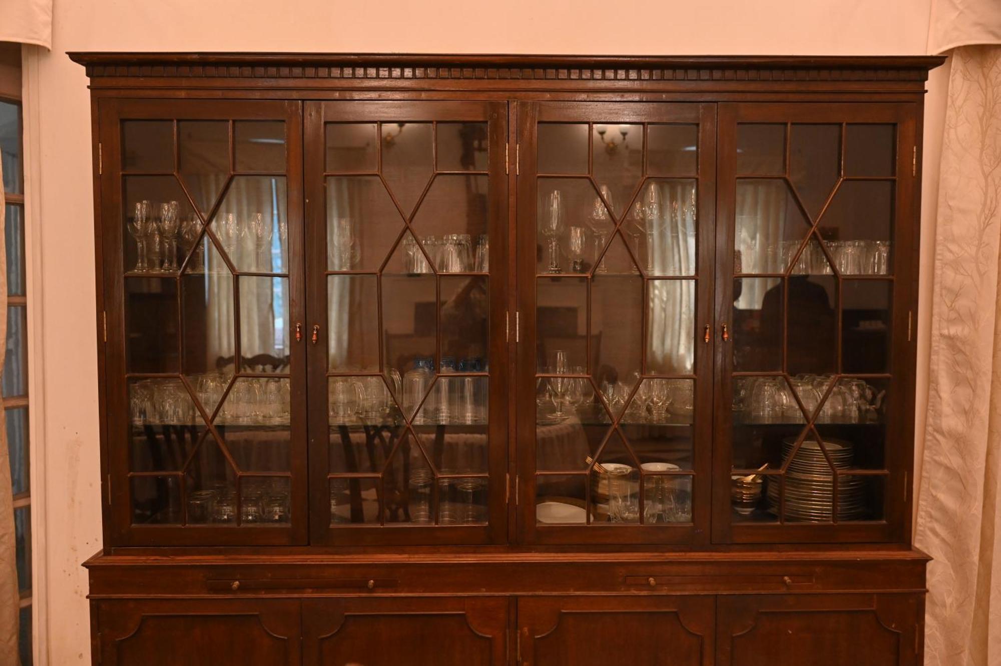 Thengal Manor Hotel Jorhāt Kültér fotó